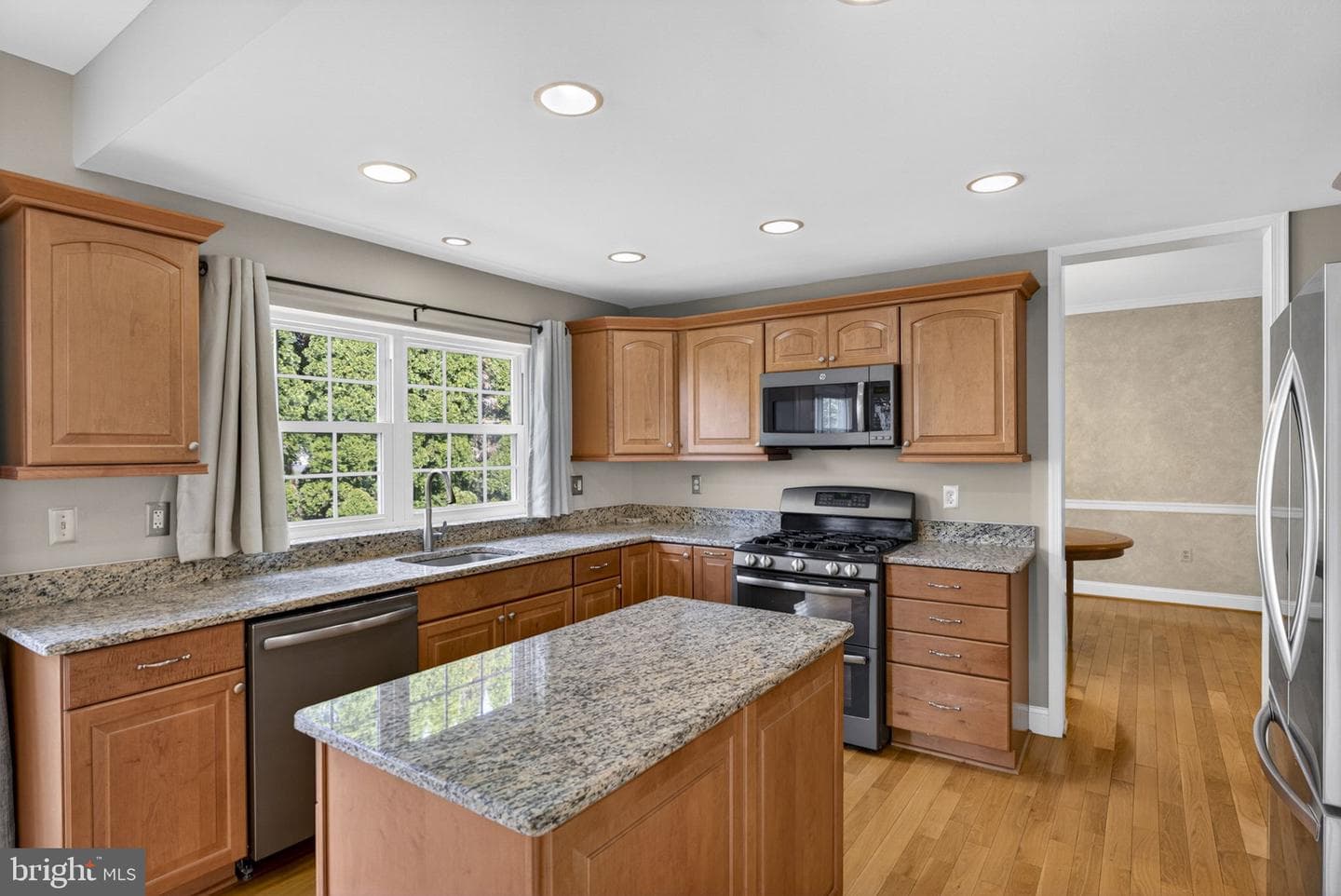 9516 Oakenshaw Drive photo 24