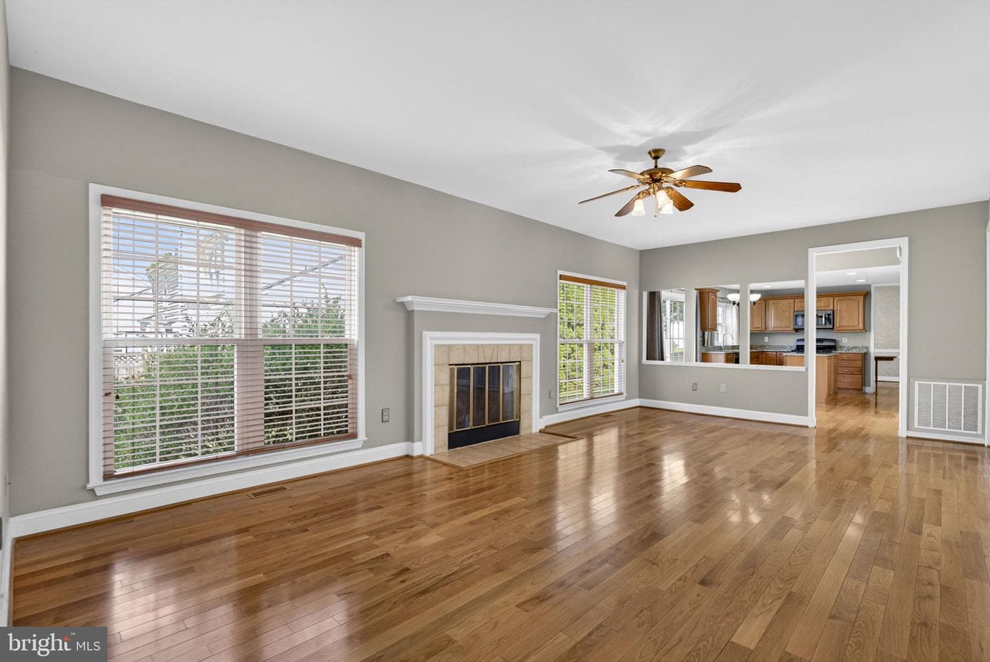 9516 Oakenshaw Drive photo 31