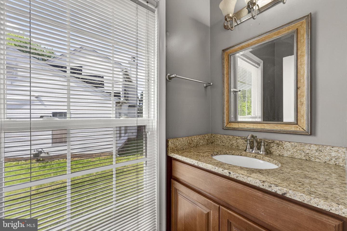 9516 Oakenshaw Drive photo 33