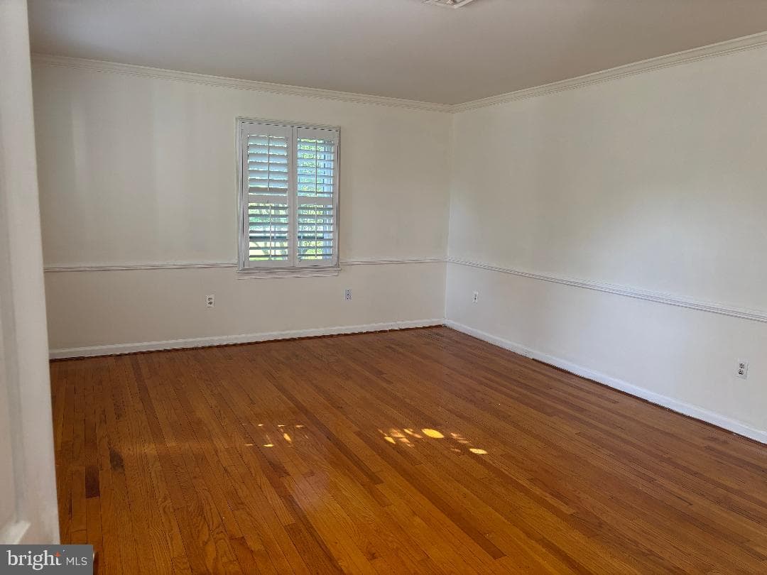 9423 Robnel Avenue photo 7