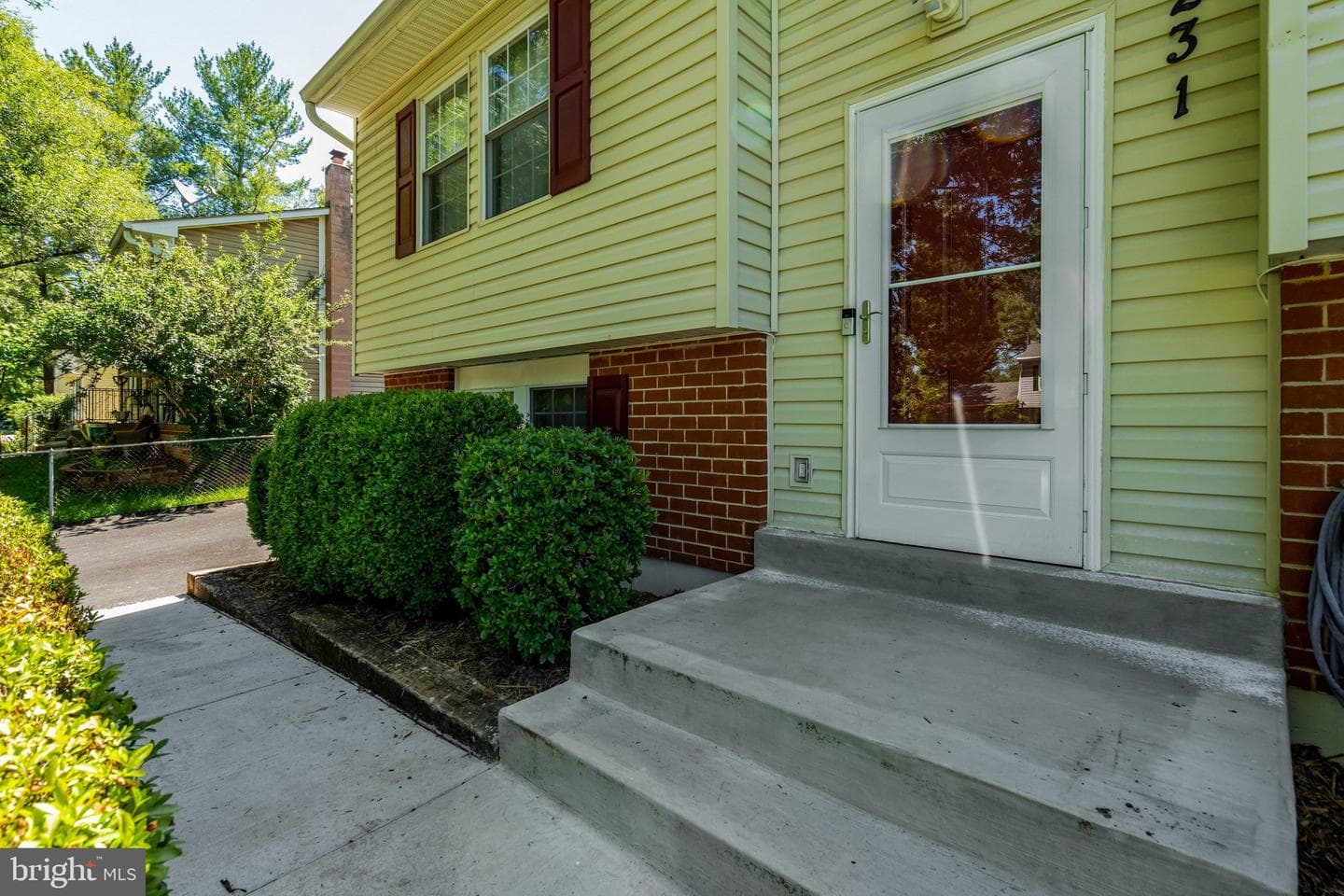 9231 Landgreen Street photo 4