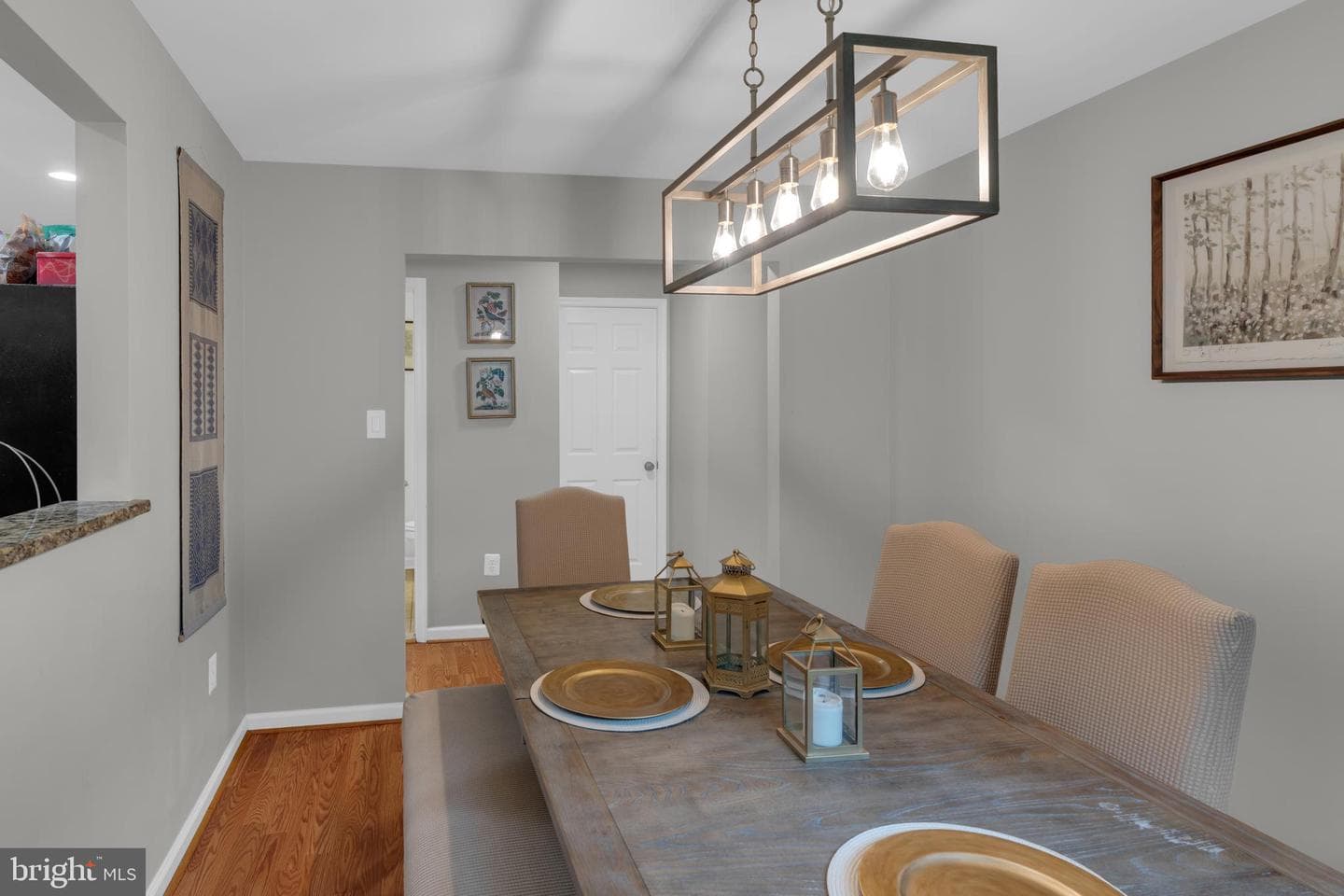 8683 Point Of Woods Drive photo 14