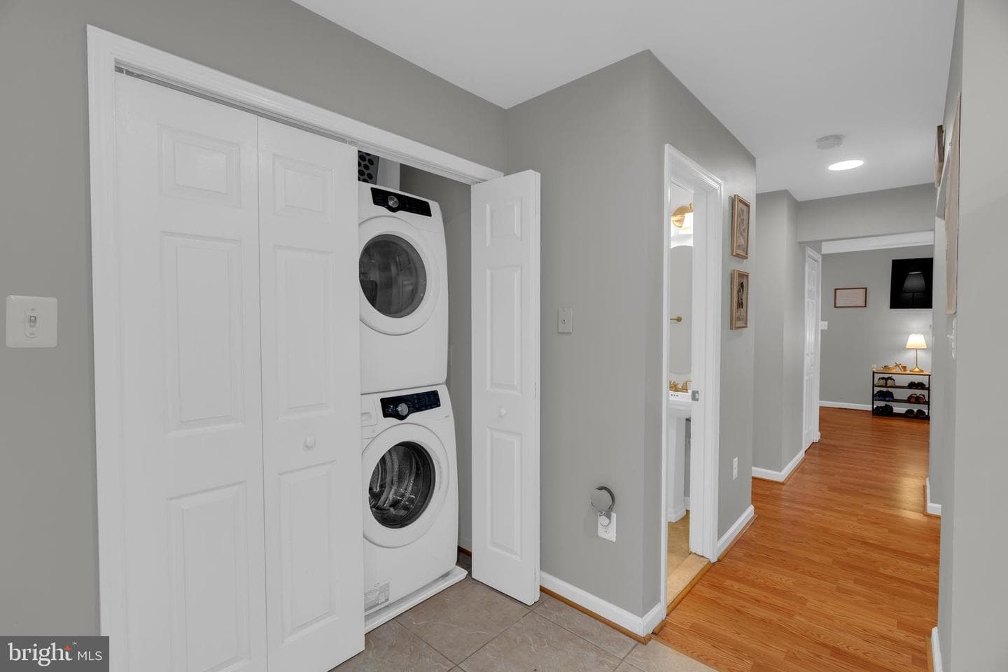 8683 Point Of Woods Drive photo 19