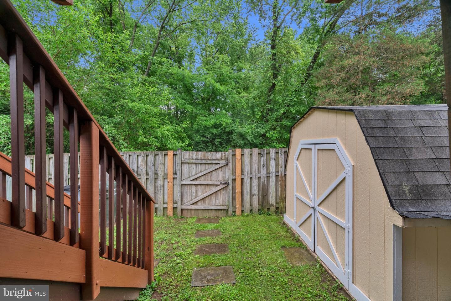 8683 Point Of Woods Drive photo 36