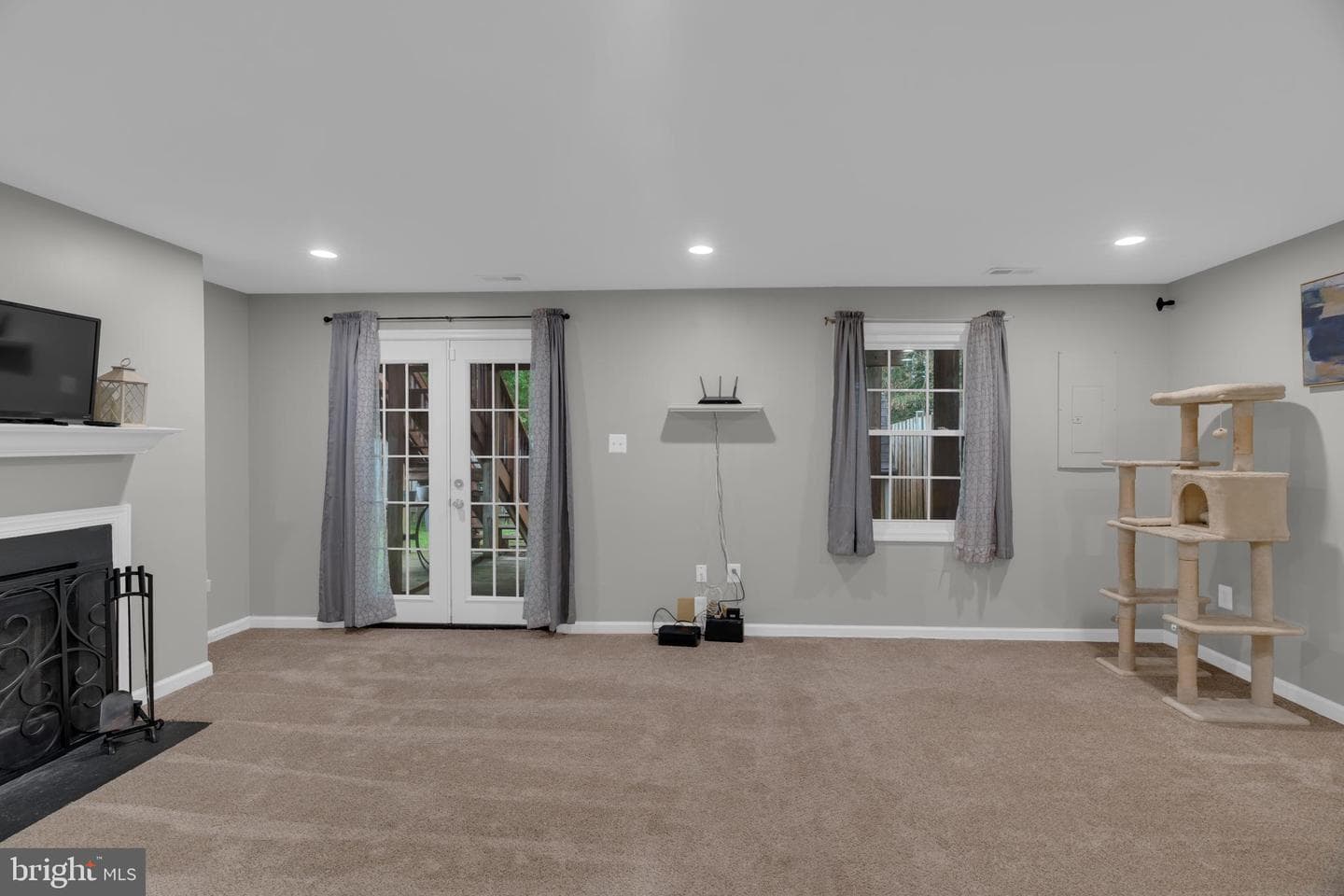 8683 Point Of Woods Drive photo 43