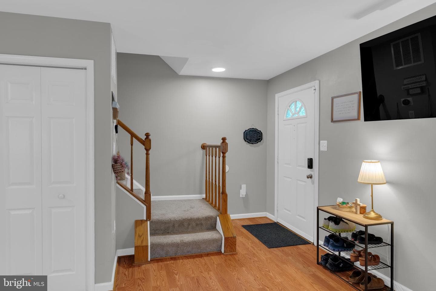 8683 Point Of Woods Drive photo 9