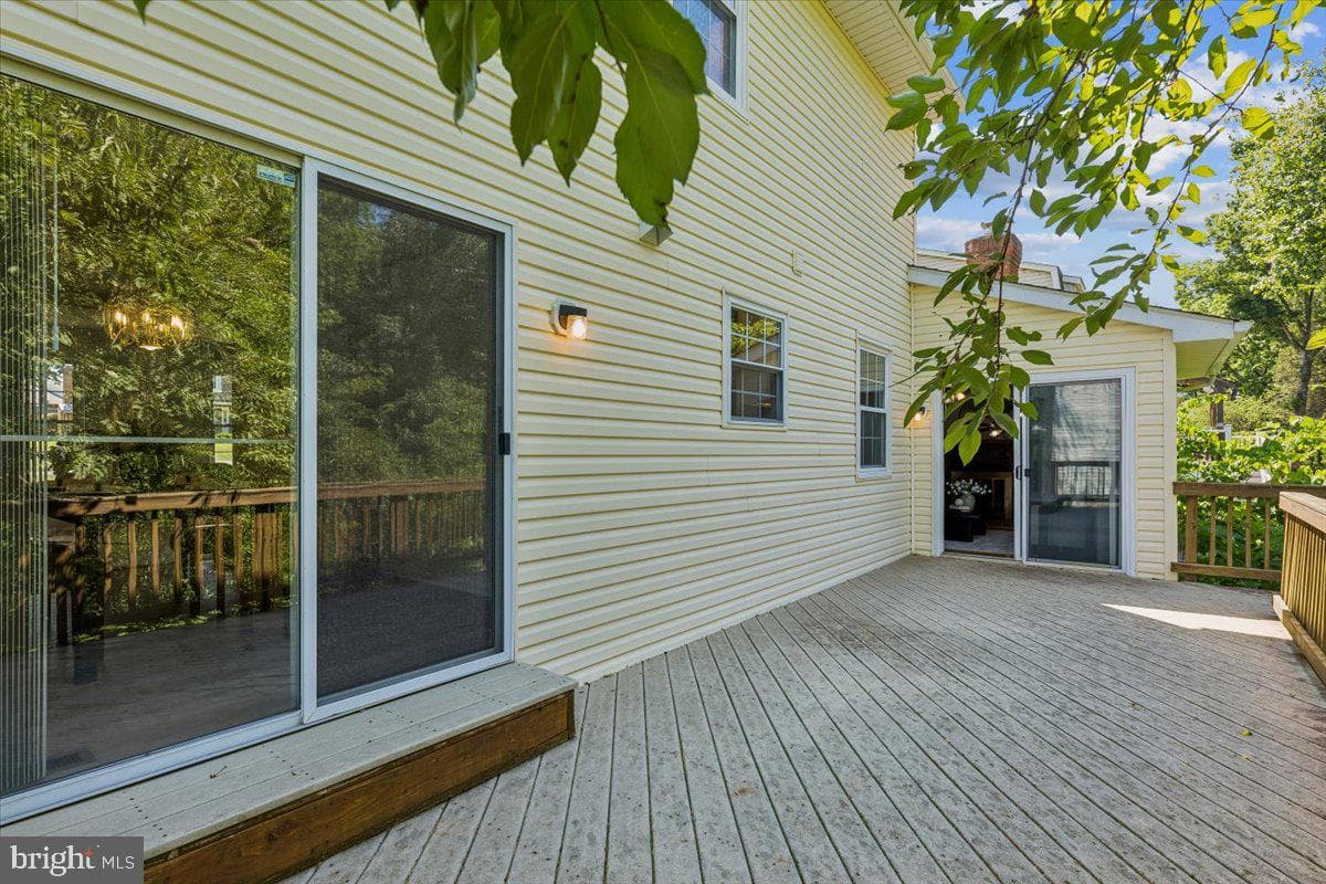 8746 Country Ln photo 32