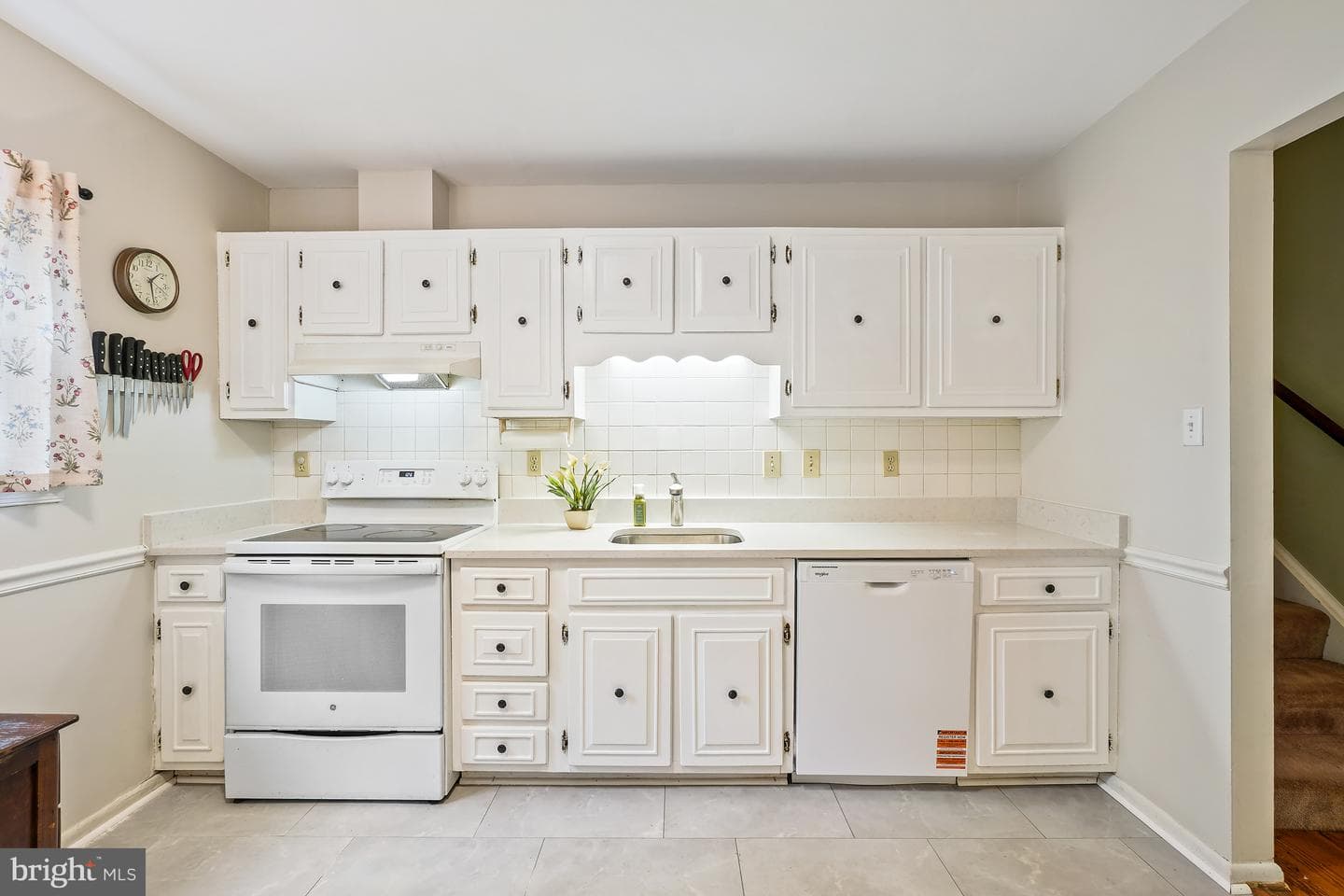 9203 Landgreen Street photo 11