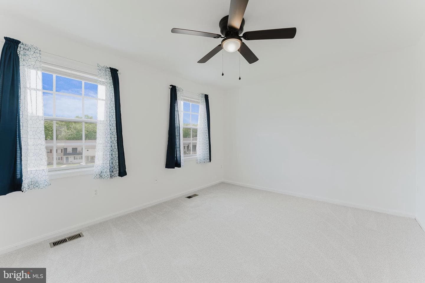 8696 Carlton Drive photo 21