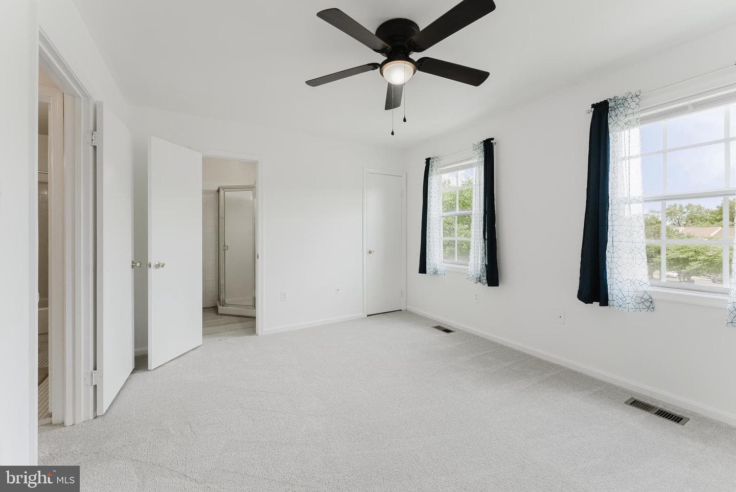 8696 Carlton Drive photo 22