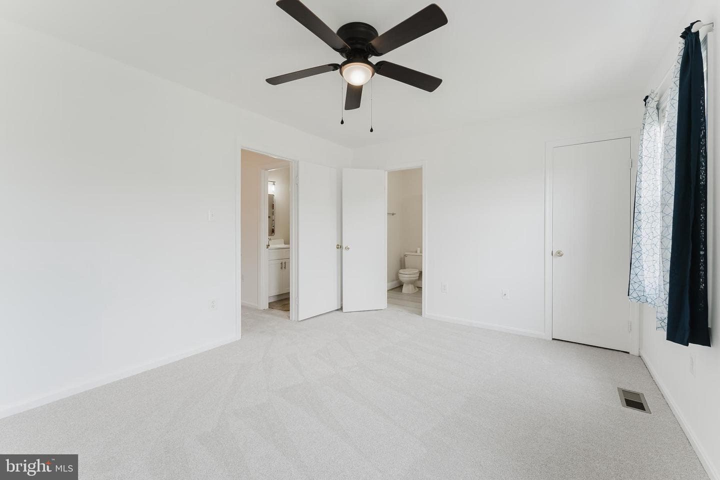 8696 Carlton Drive photo 25