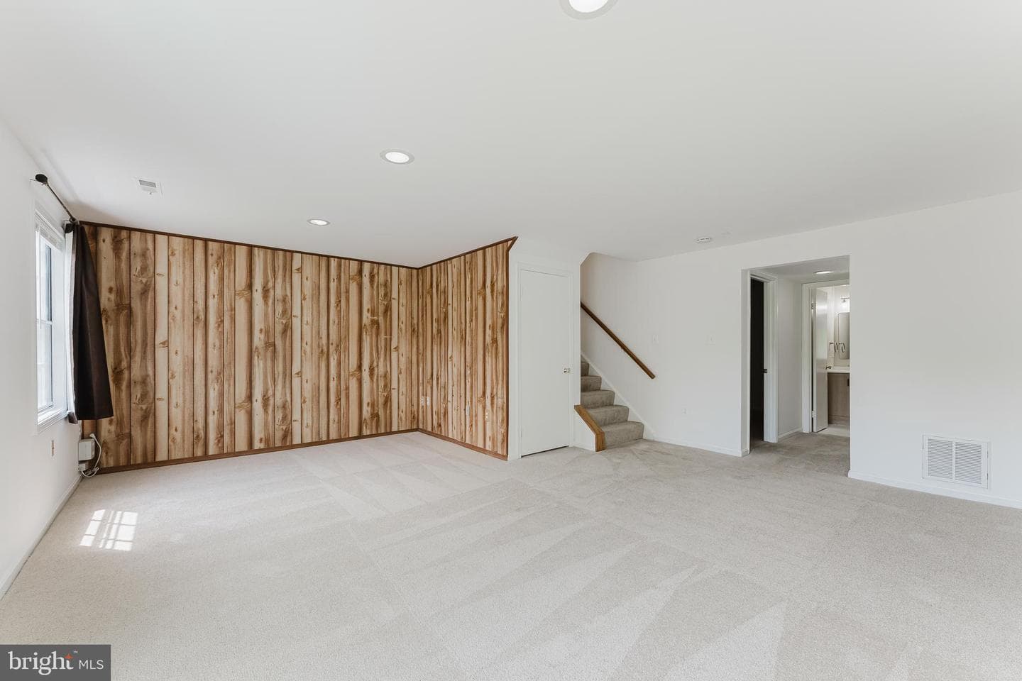 8696 Carlton Drive photo 32