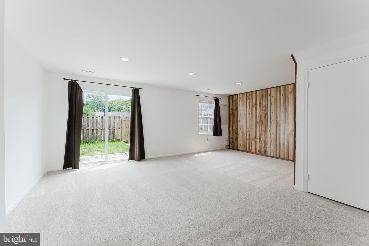 8696 Carlton Drive photo 34