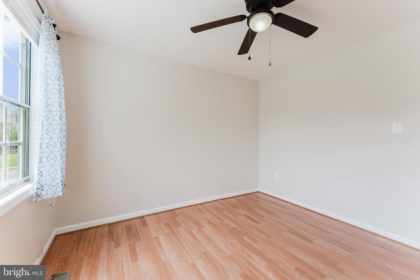 8696 Carlton Drive photo 8