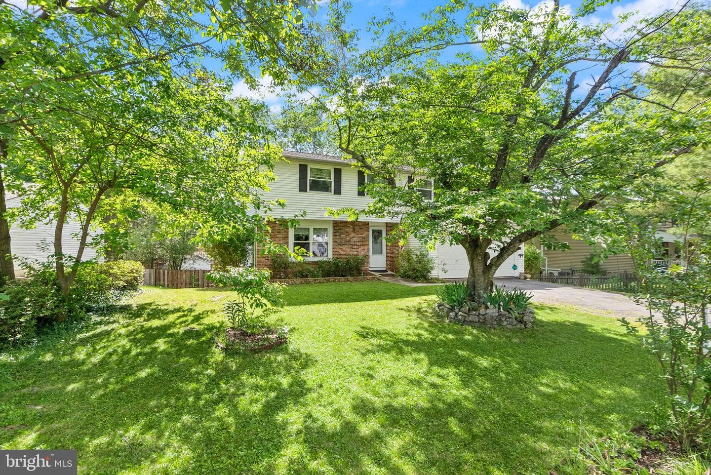 8196 Oakglen Road photo 5