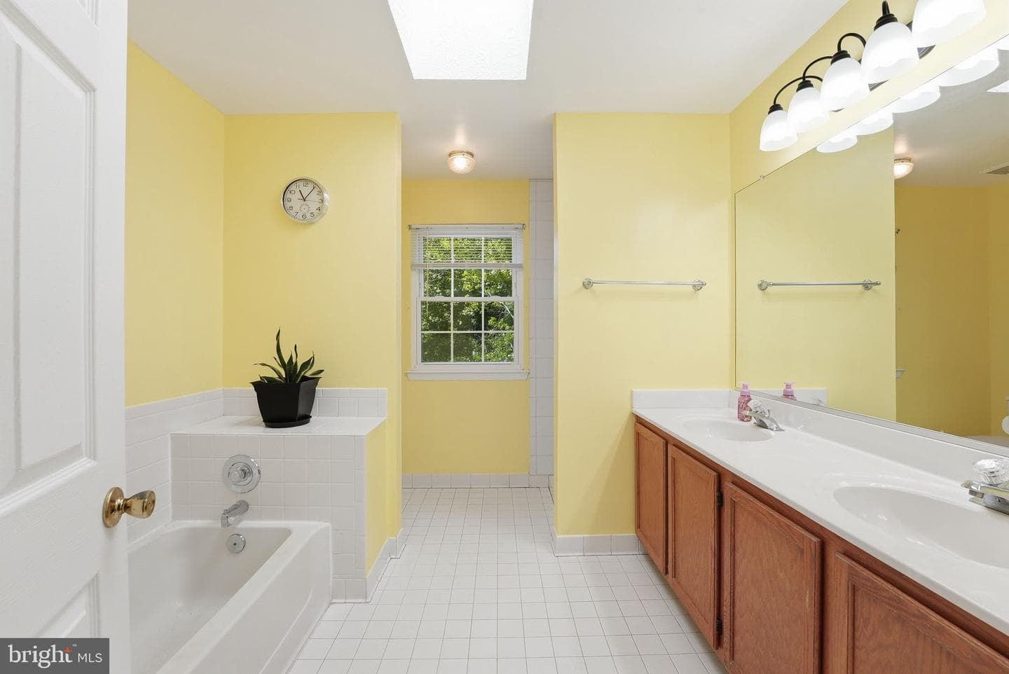 10275 Racquet Circle photo 14