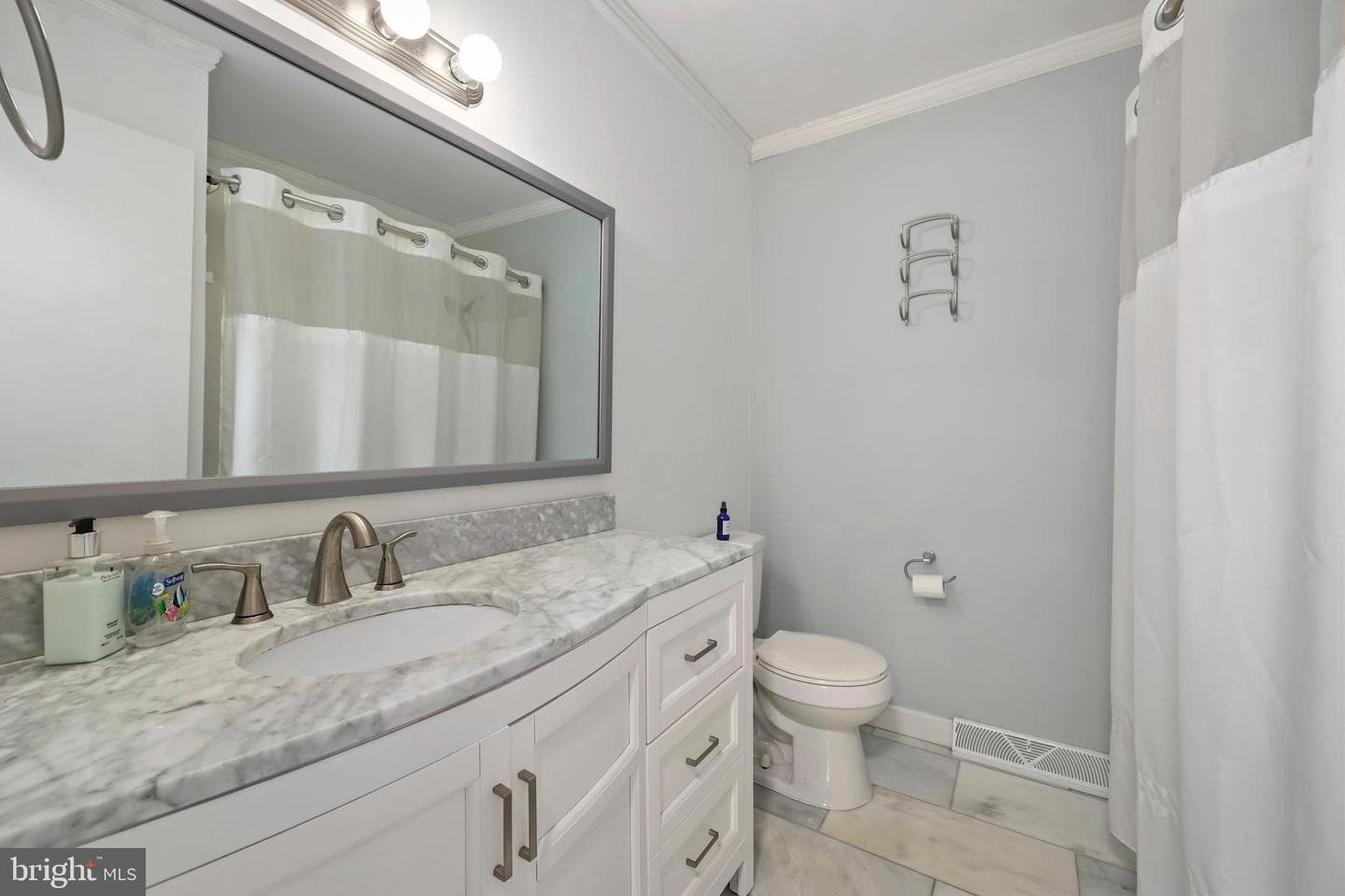 8909 Weir Street photo 16