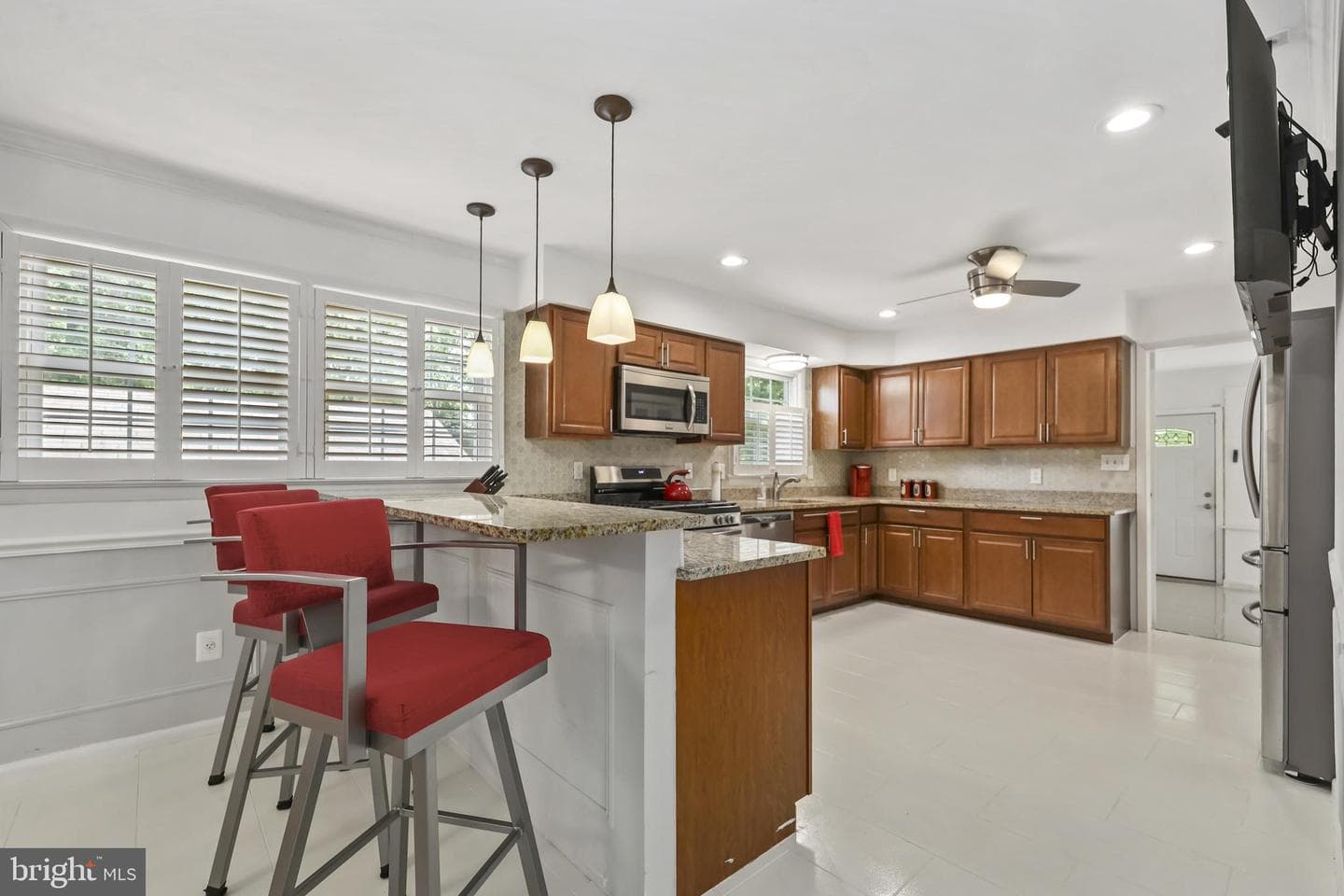 8909 Weir Street photo 9