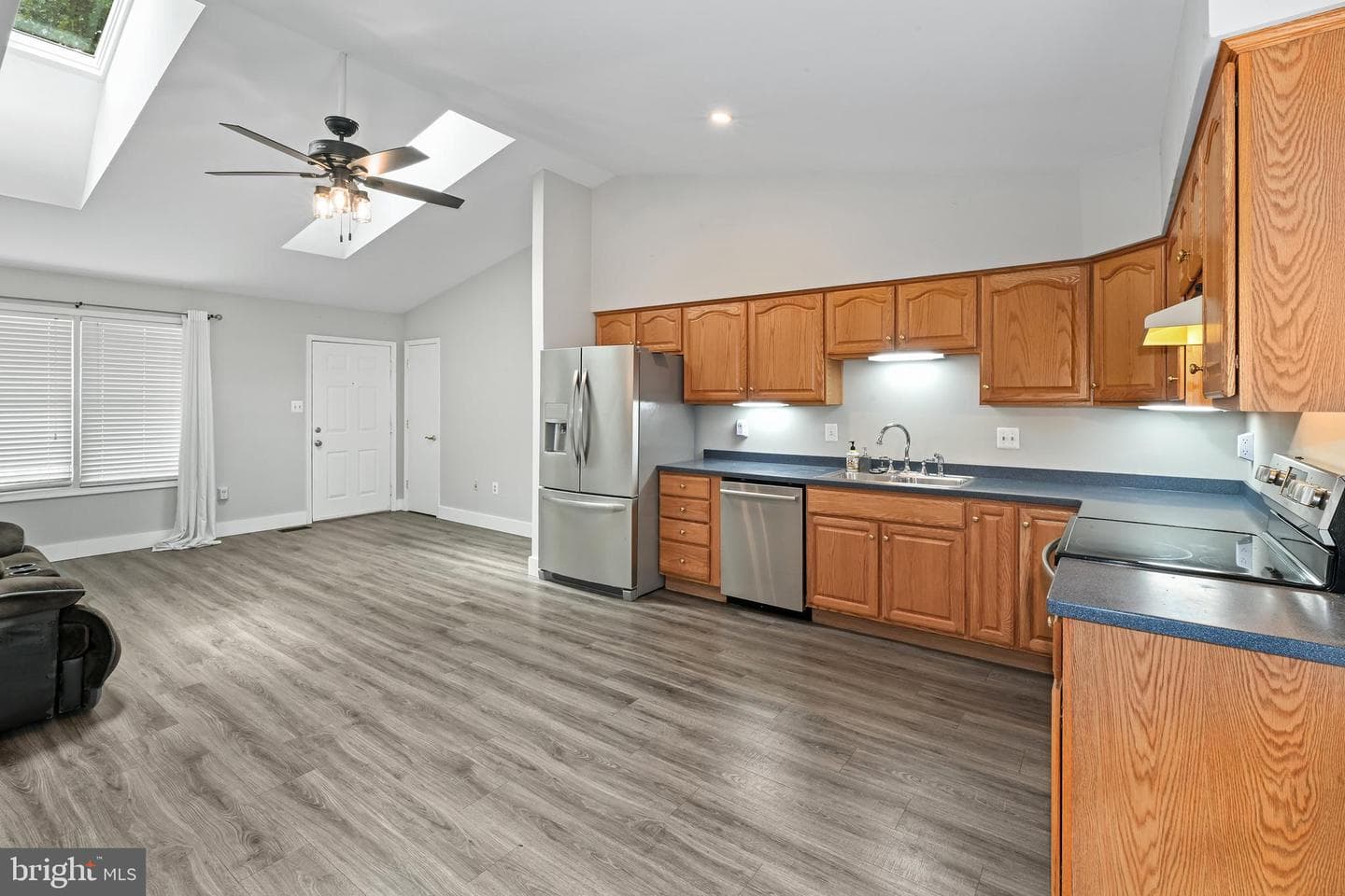 10303 Abbott Road photo 11