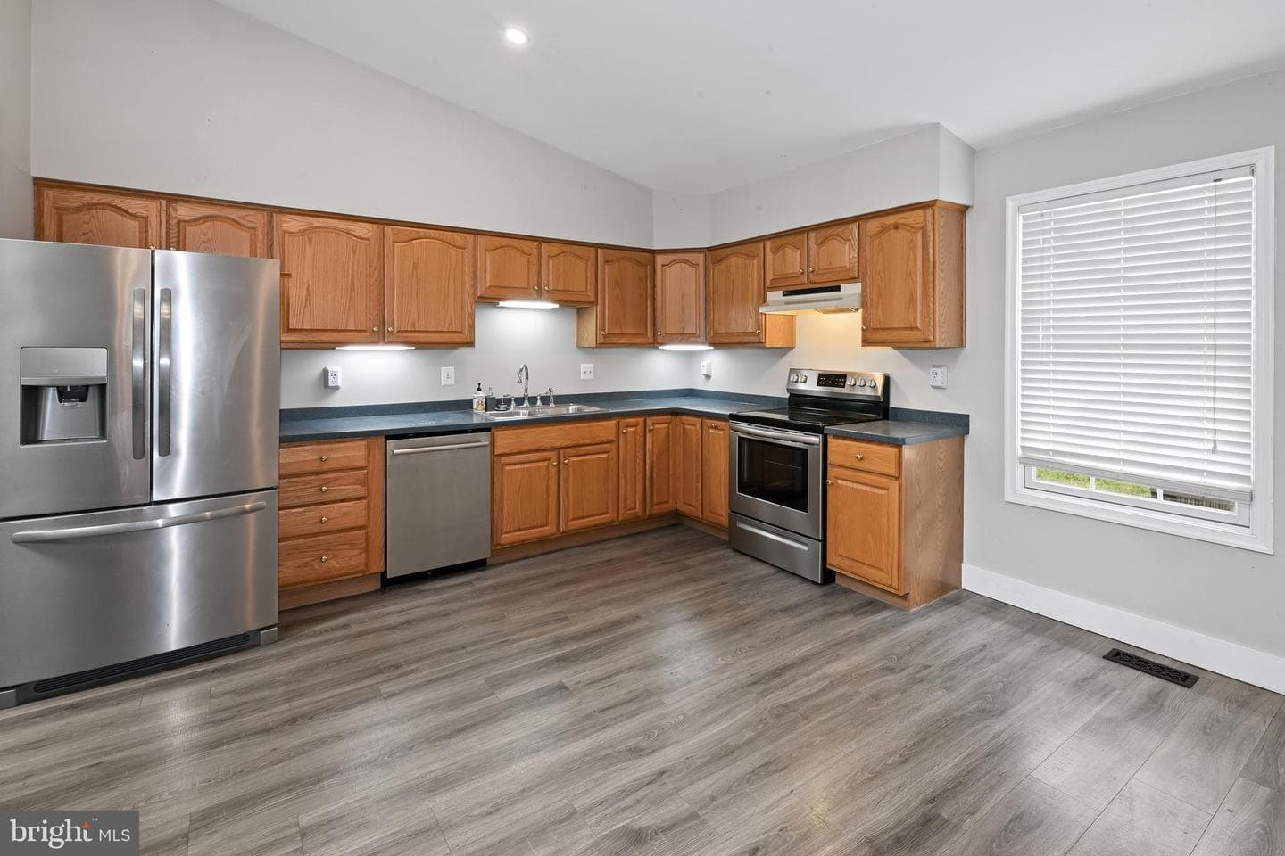 10303 Abbott Road photo 12