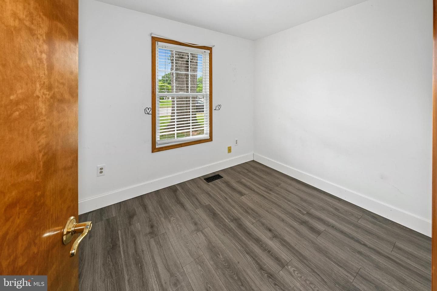 10303 Abbott Road photo 20