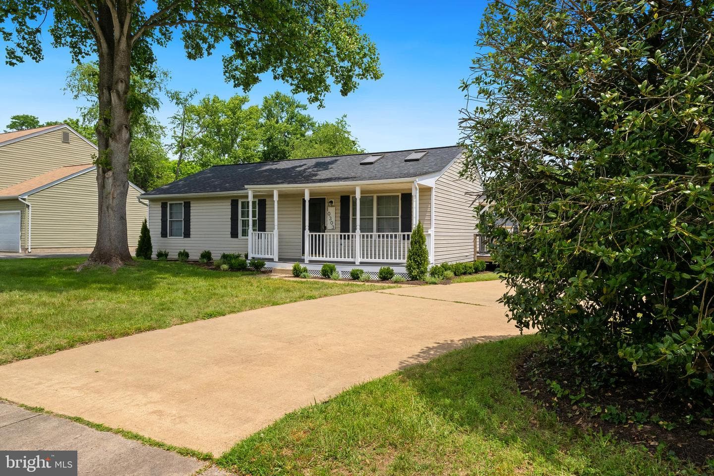 10303 Abbott Road photo 4