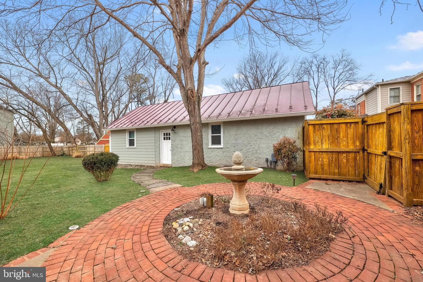 9016 Grant Avenue photo 46