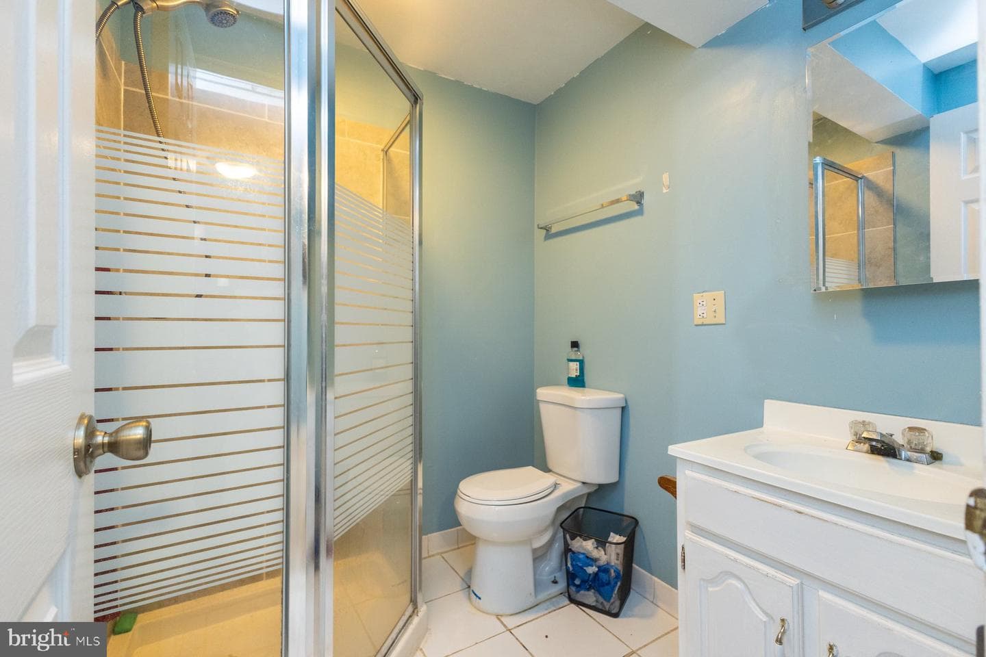 8449 Georgian Court photo 14