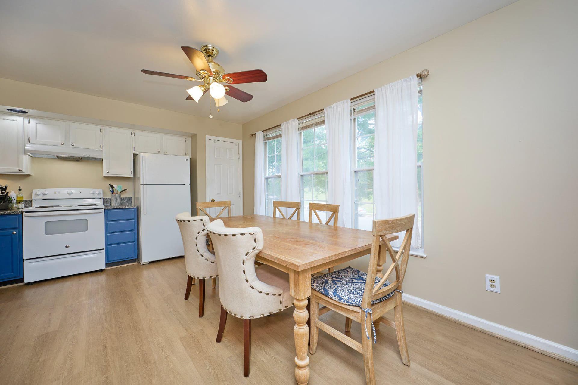 9711 Sassafras Court photo 10