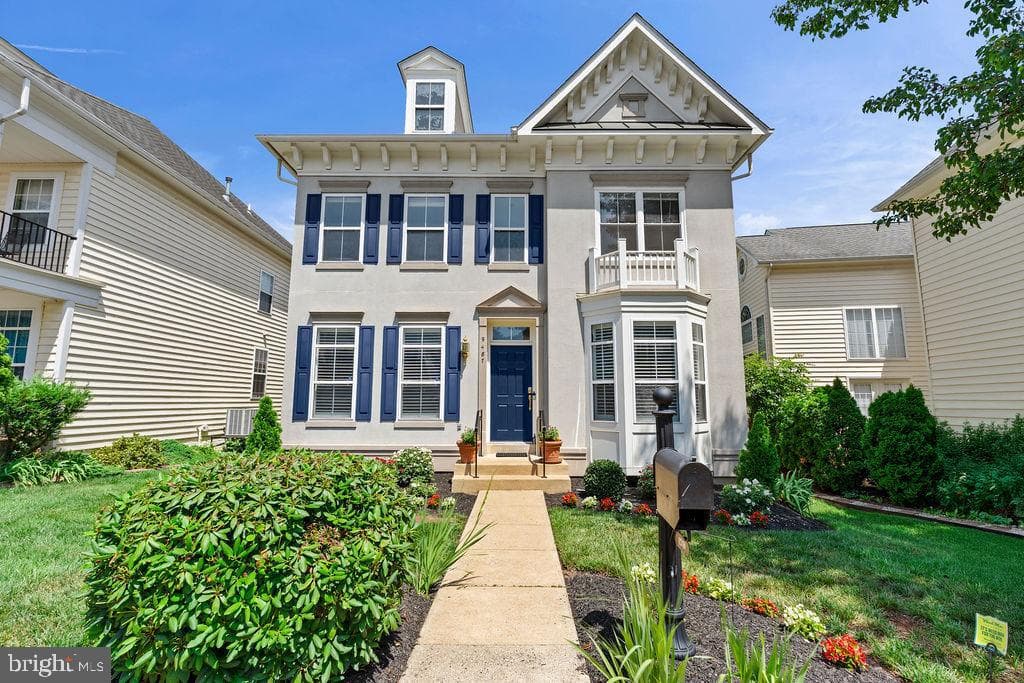 9487 Bankhead Dr, Manassas