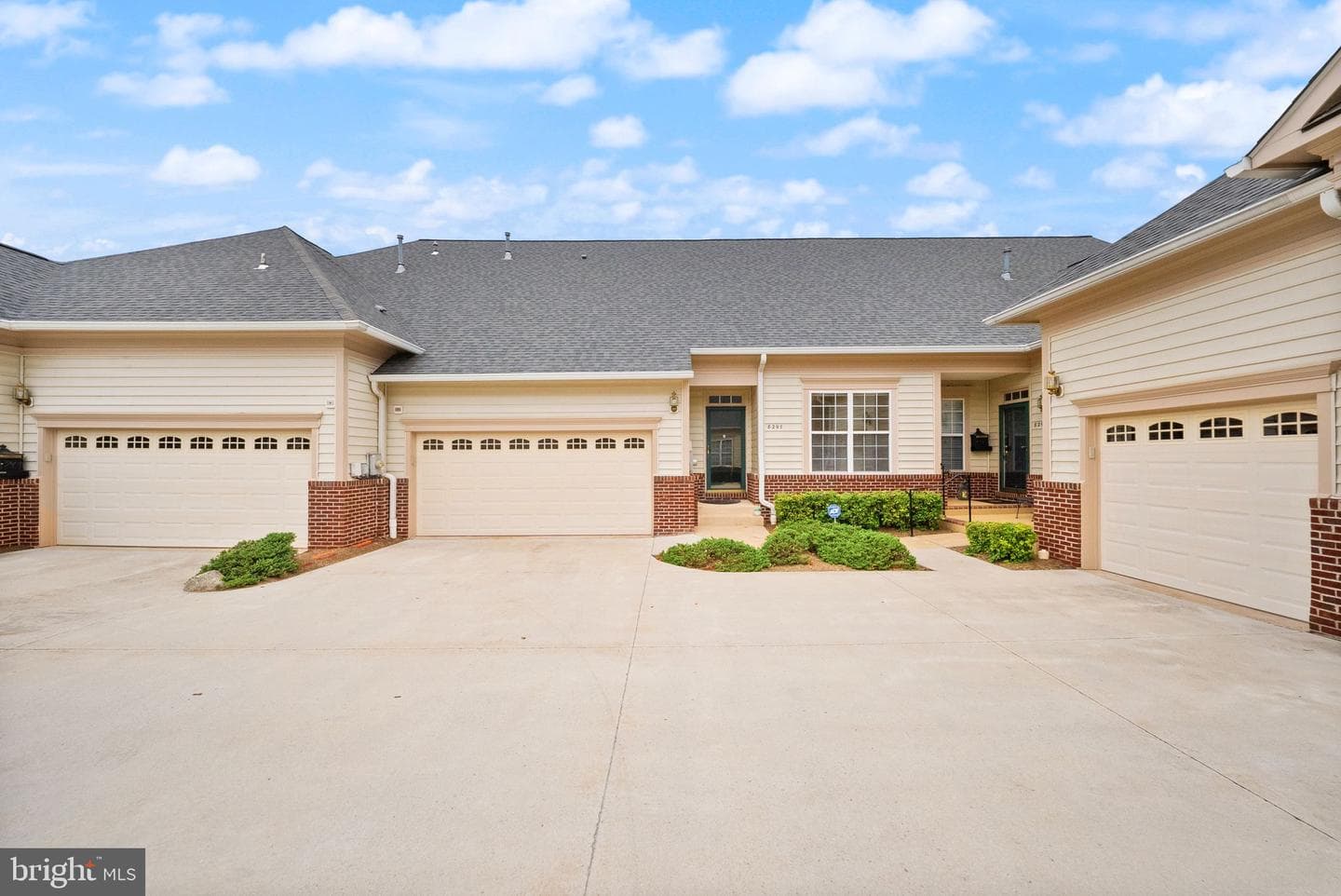 8297 Gaither Street photo 4