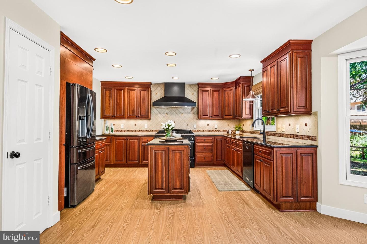 10202 Daylily Court photo 16