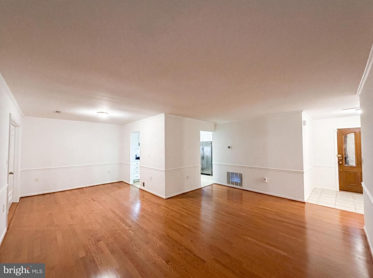 8947 Rosewood Street photo 14
