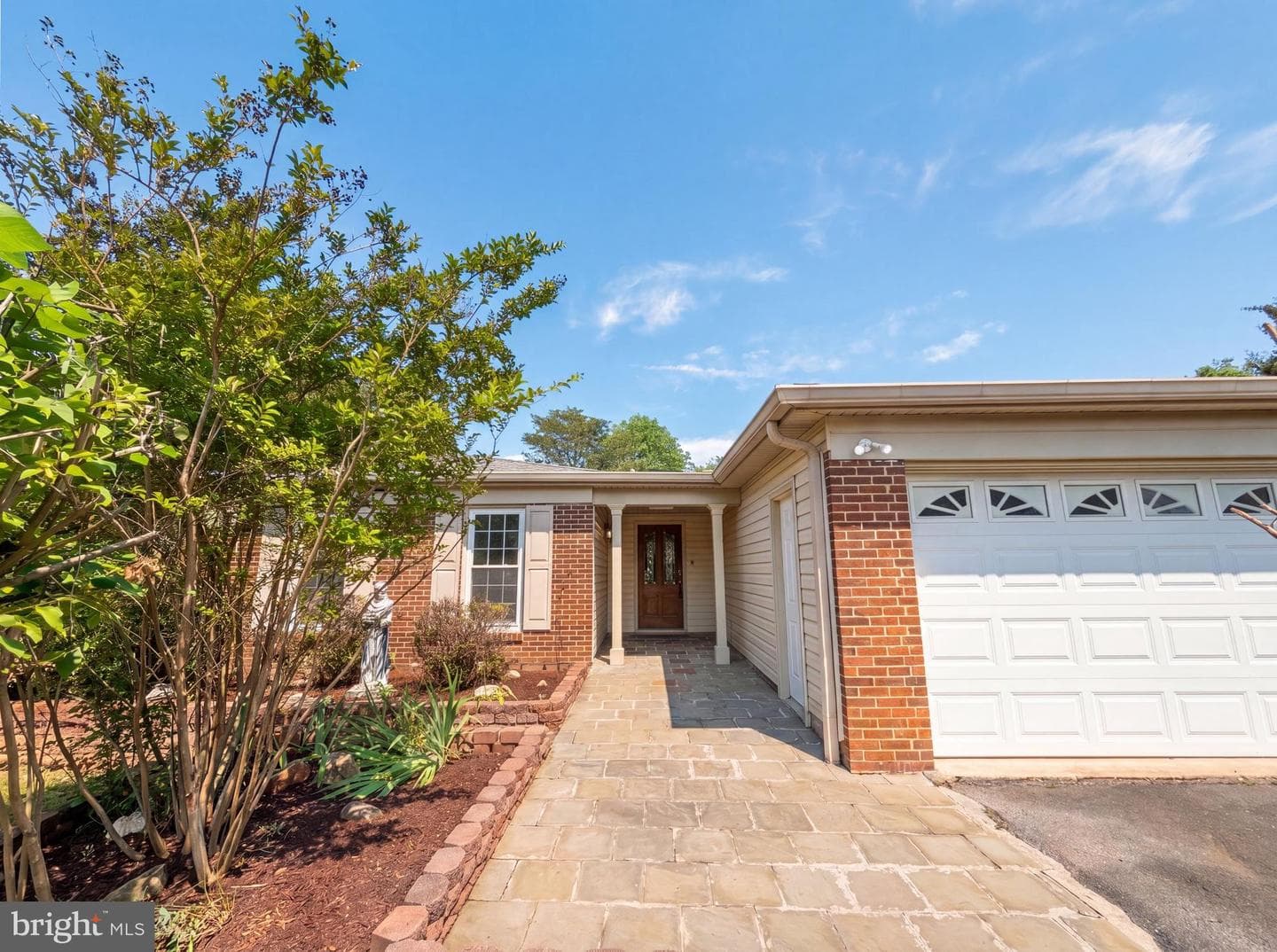 8947 Rosewood Street photo 36