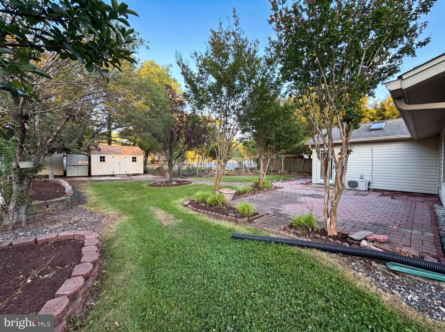 8947 Rosewood Street photo 45