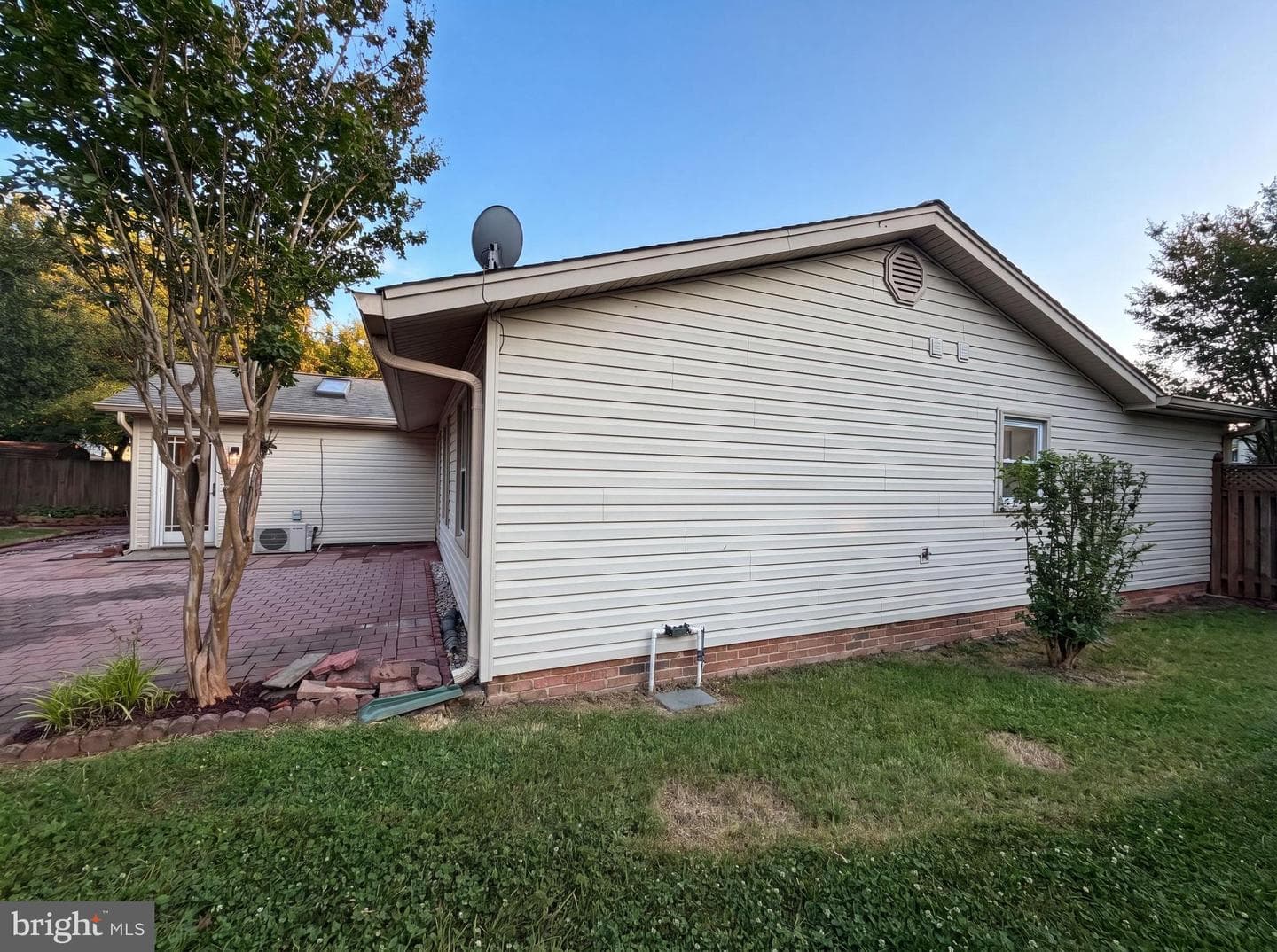 8947 Rosewood Street photo 46