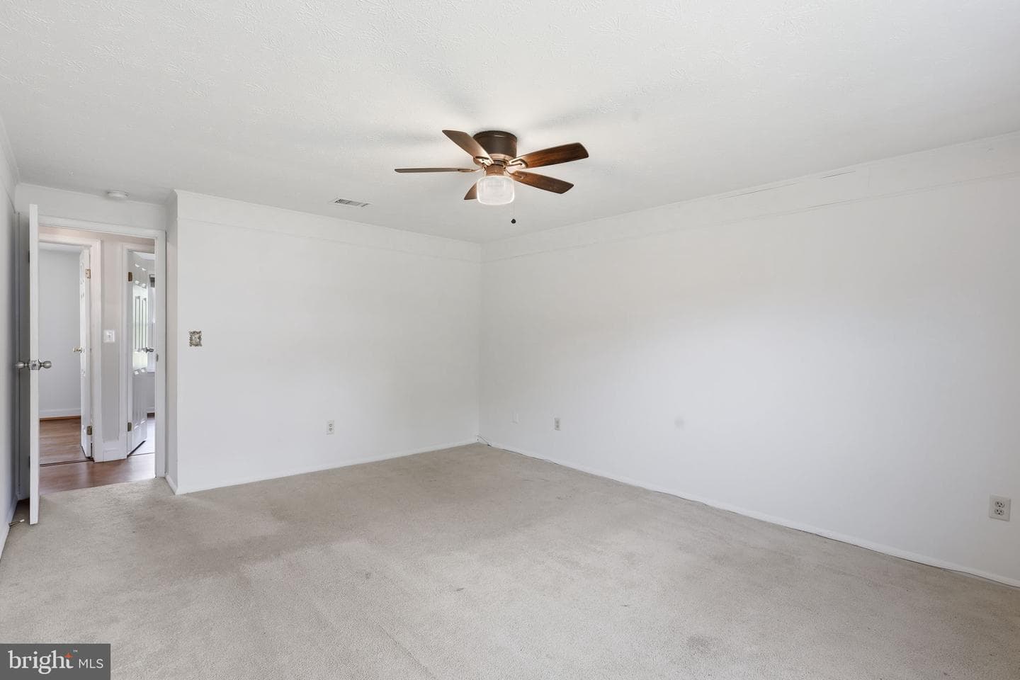 10221 Foxborough Court photo 23