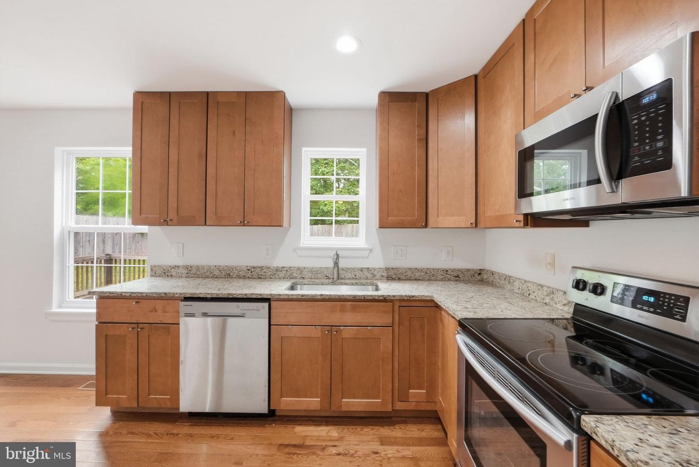9512 Mckinley Avenue photo 4