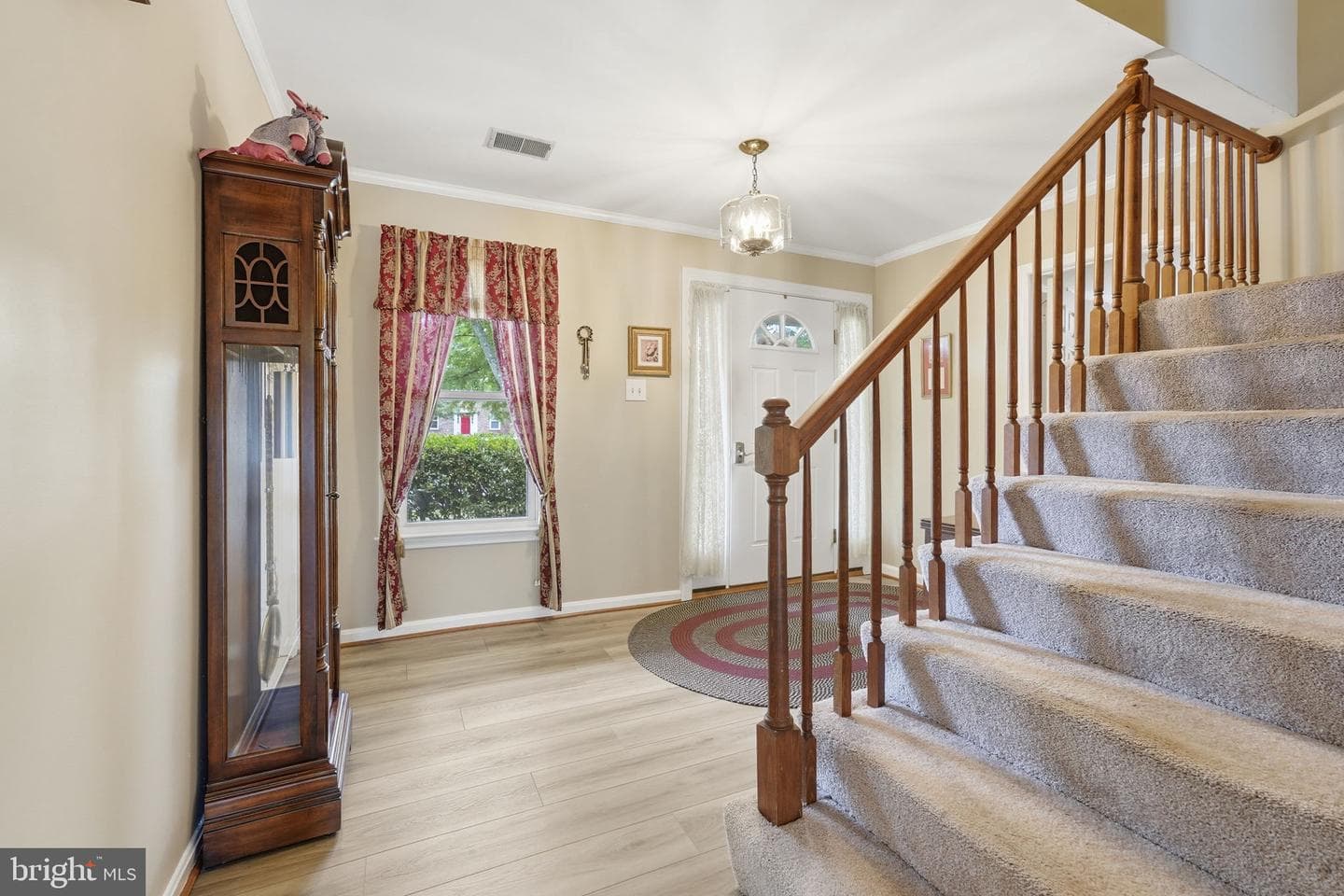 8878 Sweetbriar Street photo 6