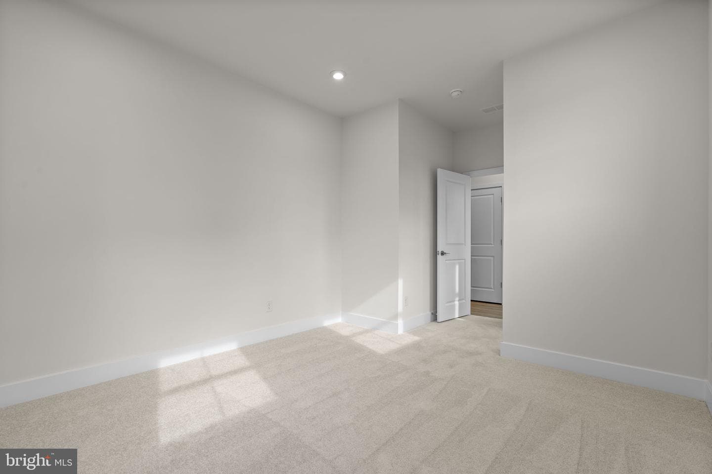 2 Grant Avenue #taylor 28-R2 photo 26