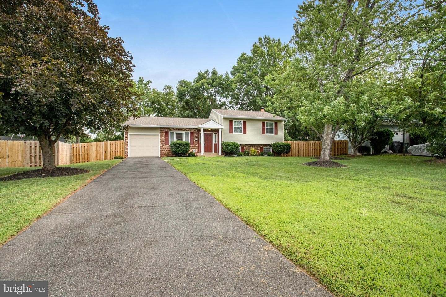 9253 Bayberry Avenue photo 1