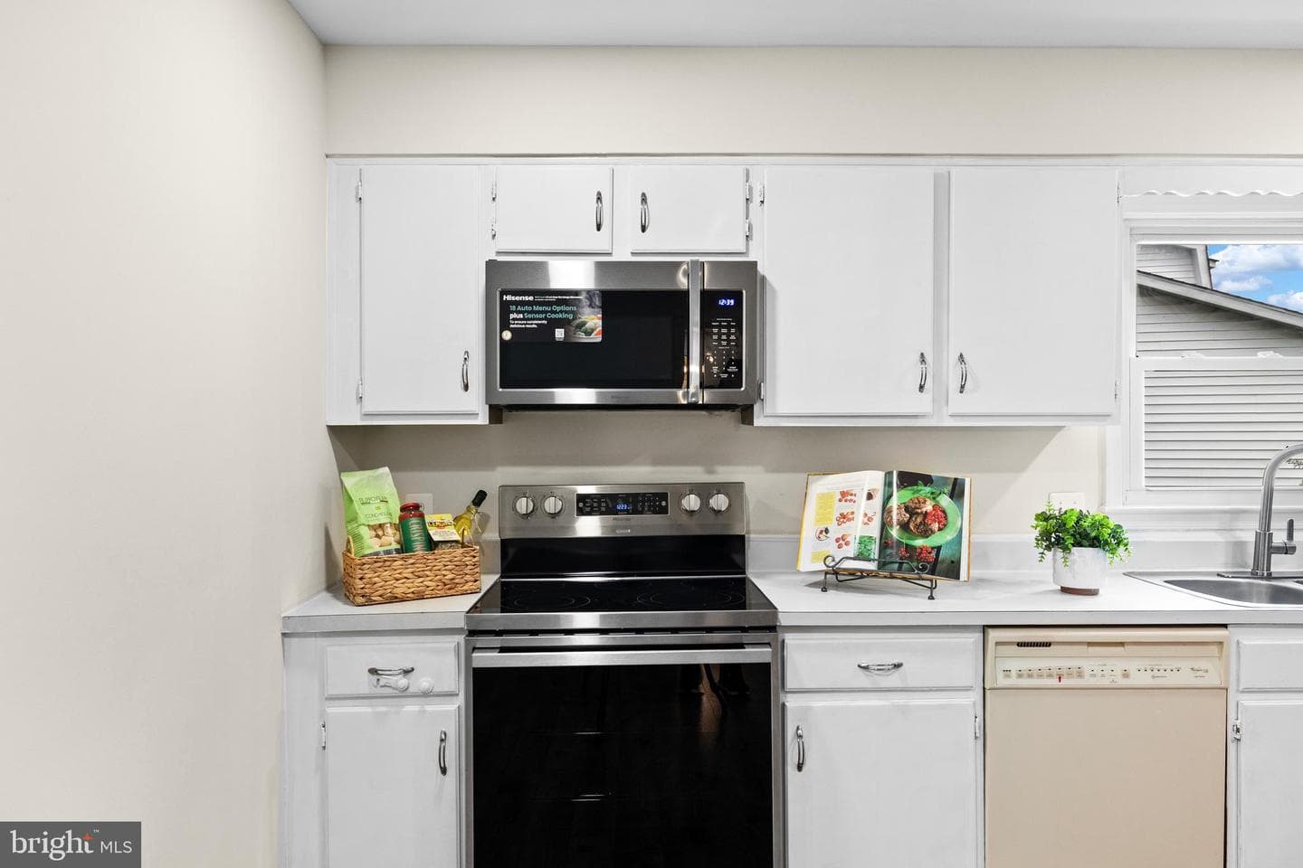 9254 Garnet Court photo 10
