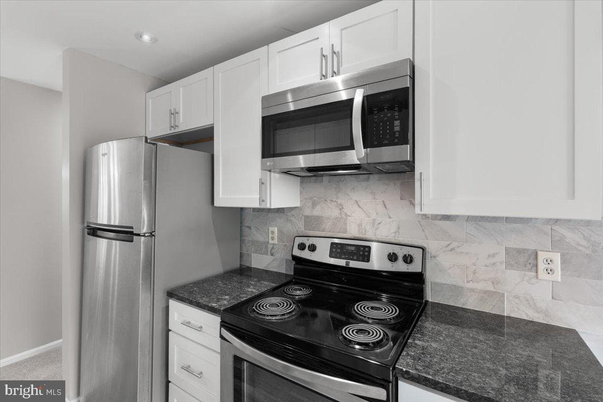 9574 Jayhawk Terrace #102 photo 7
