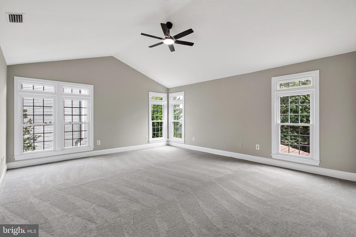 9434 Flowerden Lane photo 32