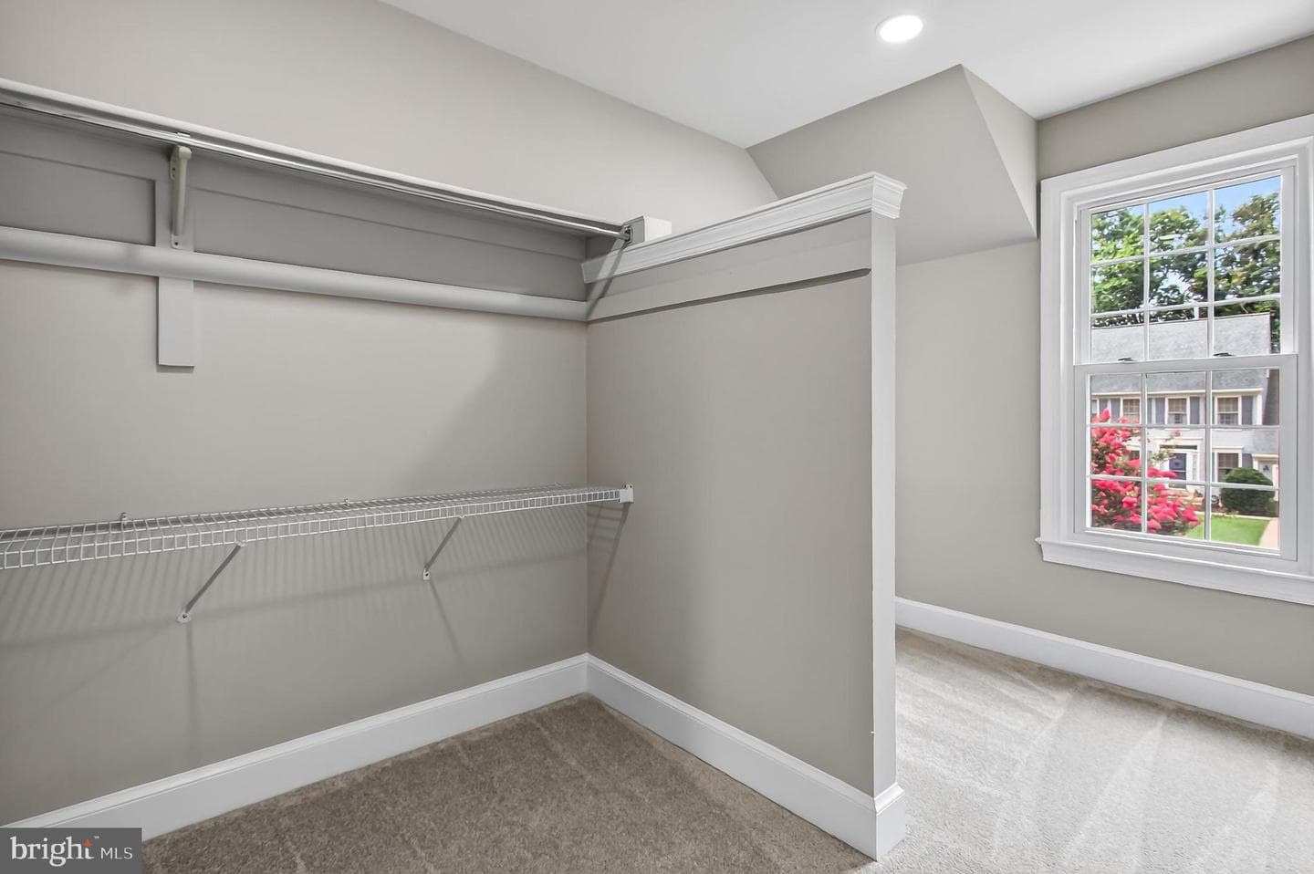 9434 Flowerden Lane photo 37