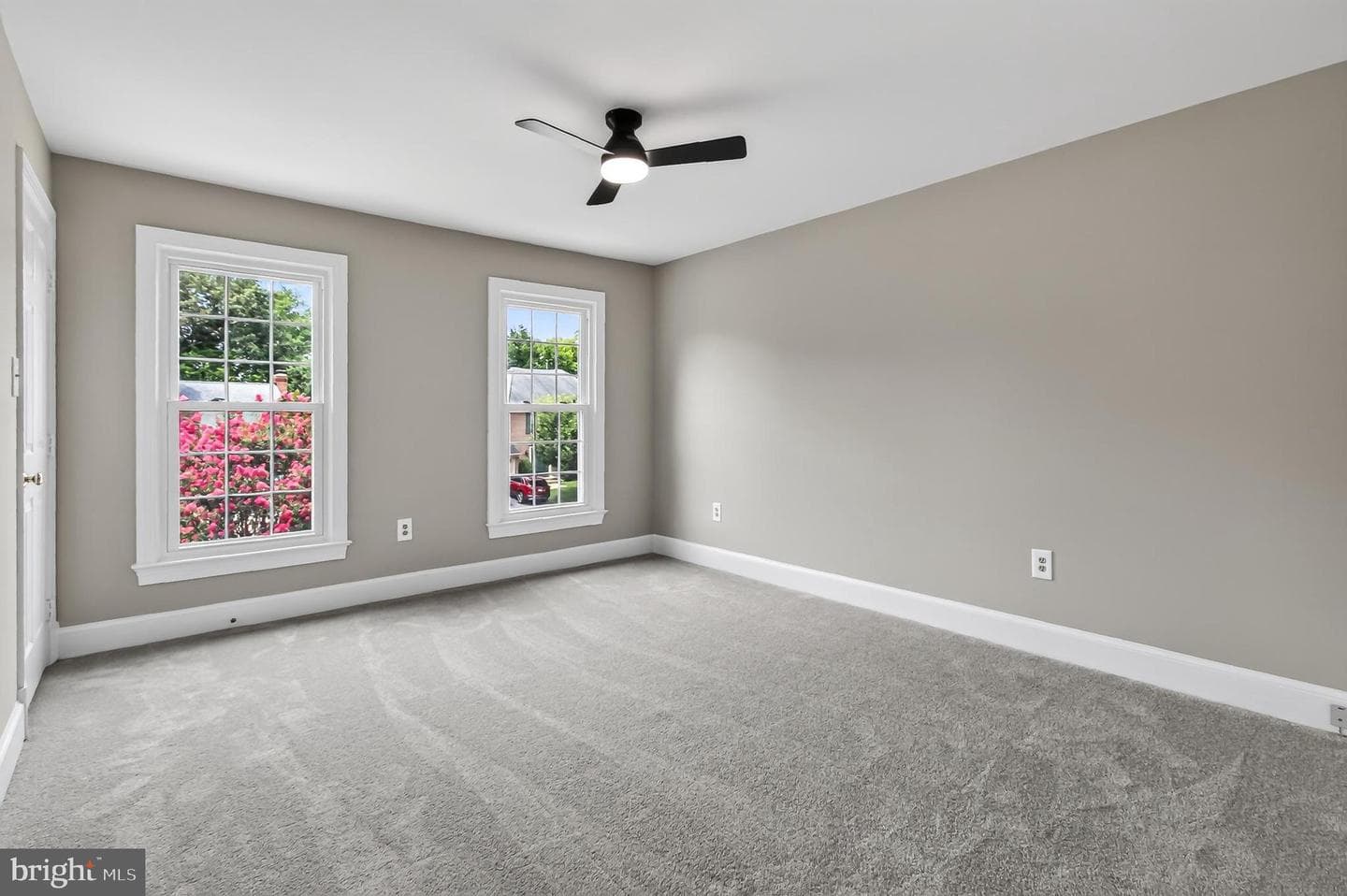 9434 Flowerden Lane photo 38