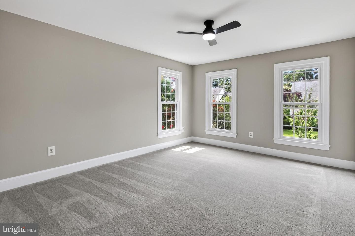 9434 Flowerden Lane photo 40