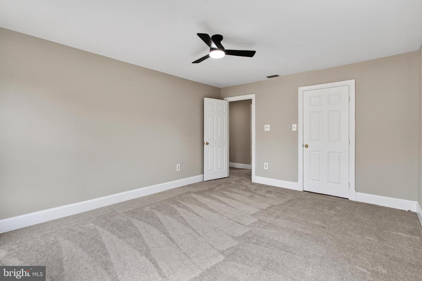 9434 Flowerden Lane photo 41