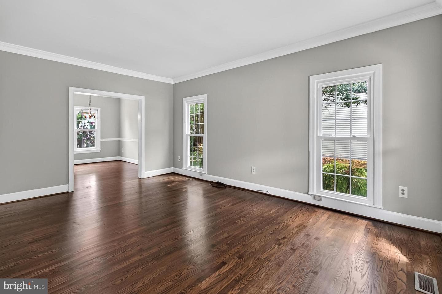 9434 Flowerden Lane photo 8