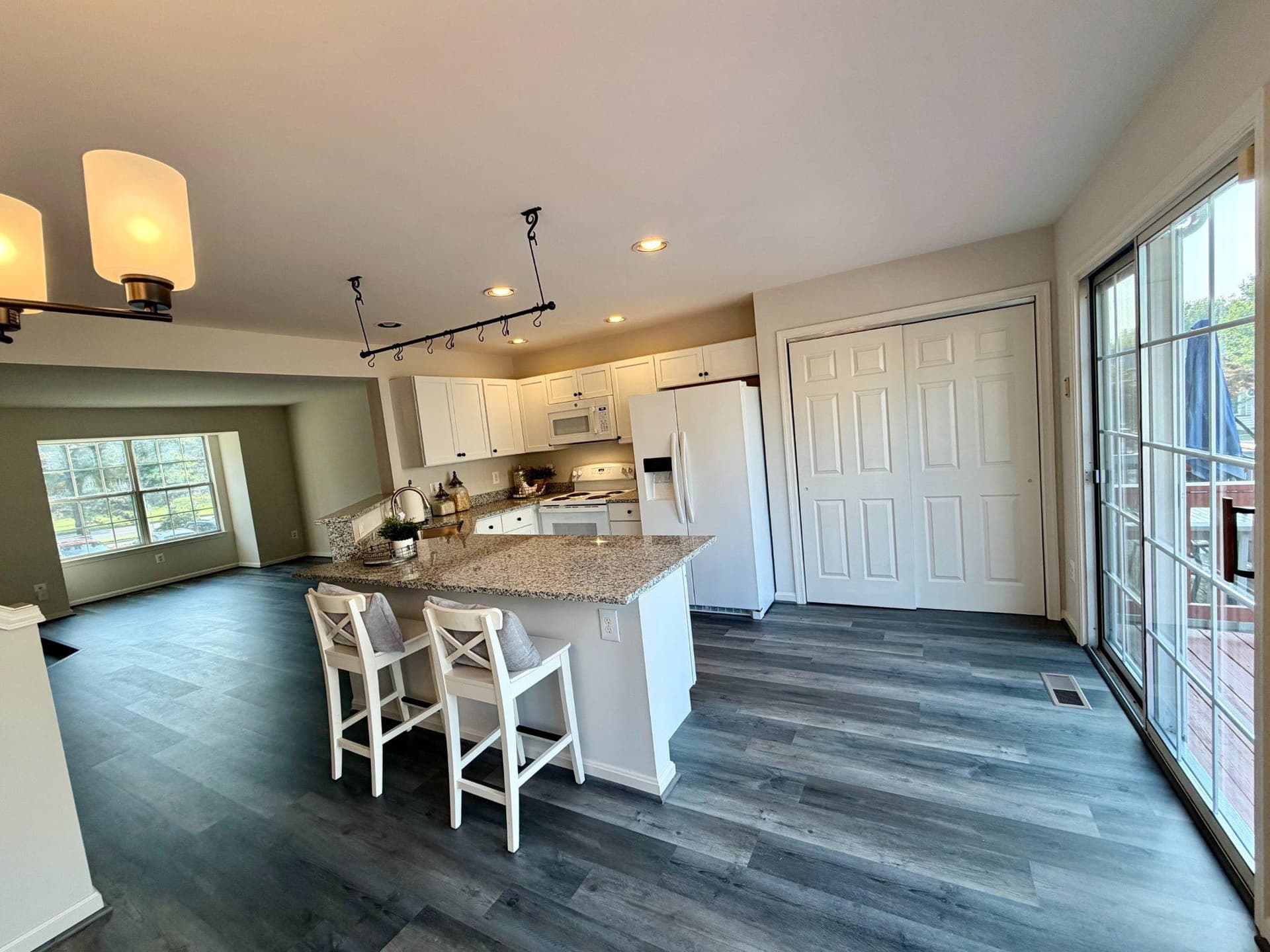 10245 Calypso Drive photo 4